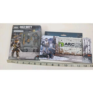 2 NIB Mega Construx Call Of Duty Action Figures: Arctic Armory GCP09 & FVF99
